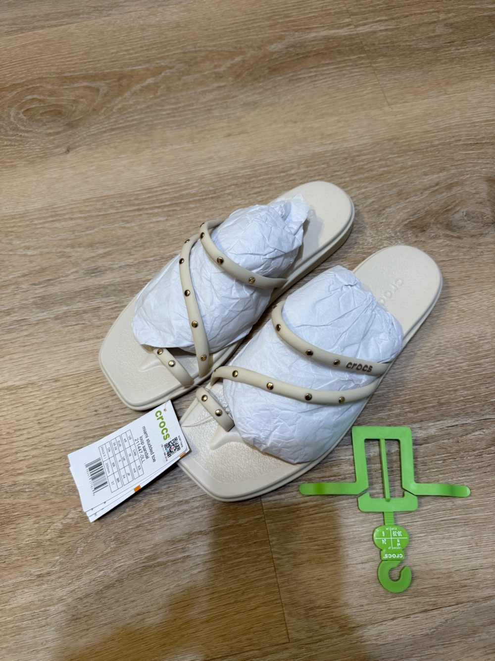 NWT Crocs Miami Toe Loop Studded Sandal Almont Tint Women's 8
